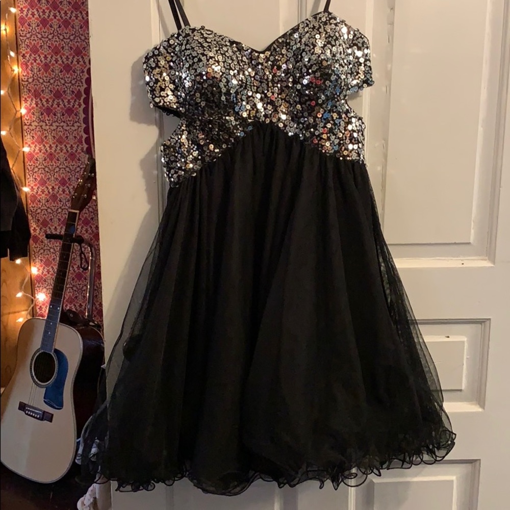 black strapless homecoming dress
